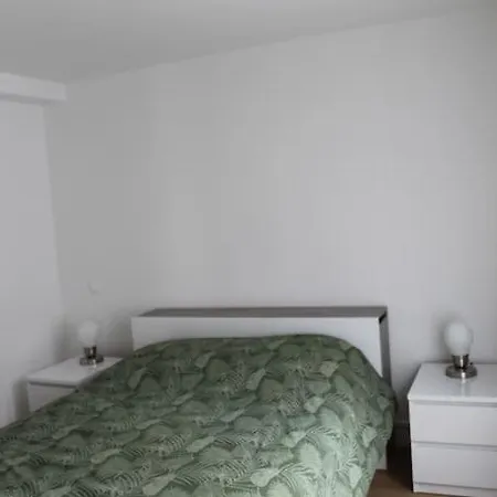 Entierement Renove A Les Bains Avec Jardin Apartment Ronce-les-Bains