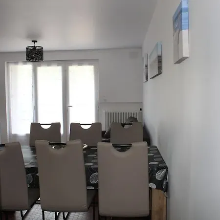 Entierement Renove A Les Bains Avec Jardin Apartment