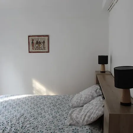 Apartment Entierement Renove A Les Bains Avec Jardin Ronce-les-Bains